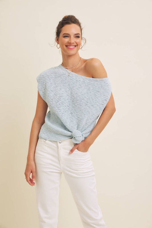 SLUB TEXTURED LIGHTWEIGHT ONE-SHOULDER SWEATER TOP: SKY BLUE