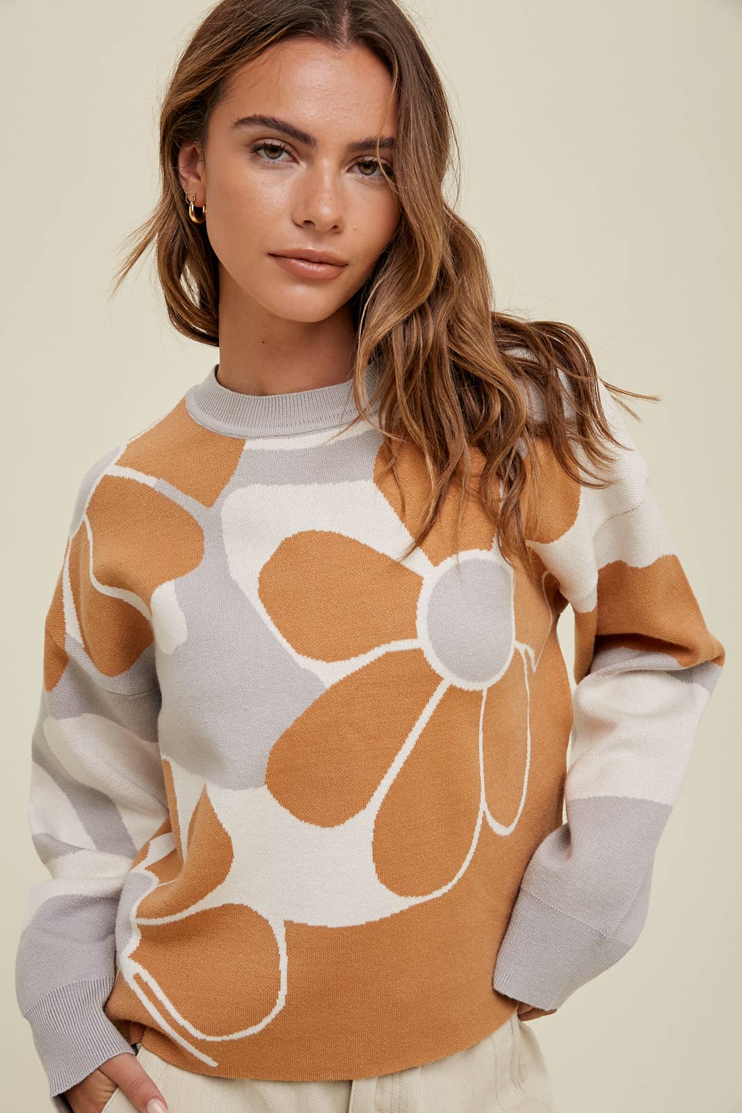 RETRO FLORAL DETAIL SWEATER